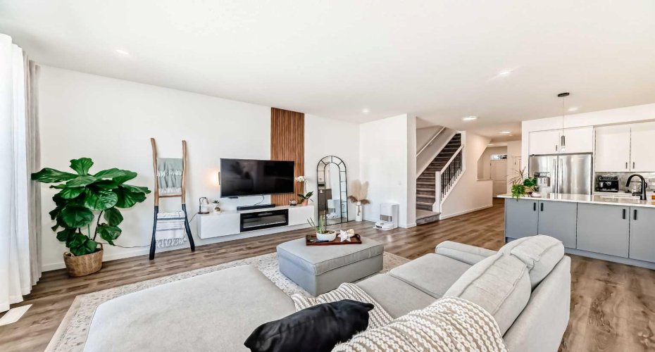 12 Magnolia Crescent, Calgary, Alberta T3M 3M8, 3 Bedrooms Bedrooms, ,3 BathroomsBathrooms,Residential,For Sale,Magnolia,A2295264