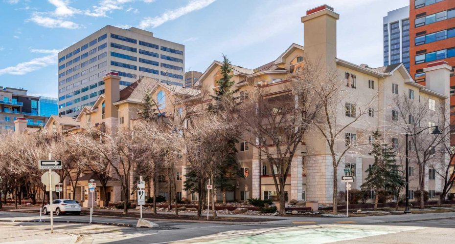 777 3 Avenue, Calgary, Alberta T2P 0G8, 2 Bedrooms Bedrooms, ,2 BathroomsBathrooms,Residential,For Sale,3,A2295266