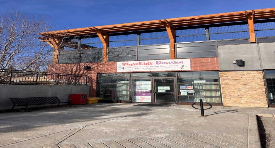 500 Royal Oak D Drive, Calgary, Alberta T3G5T5, ,Commercial,For Lease,Royal Oak D,A2295275