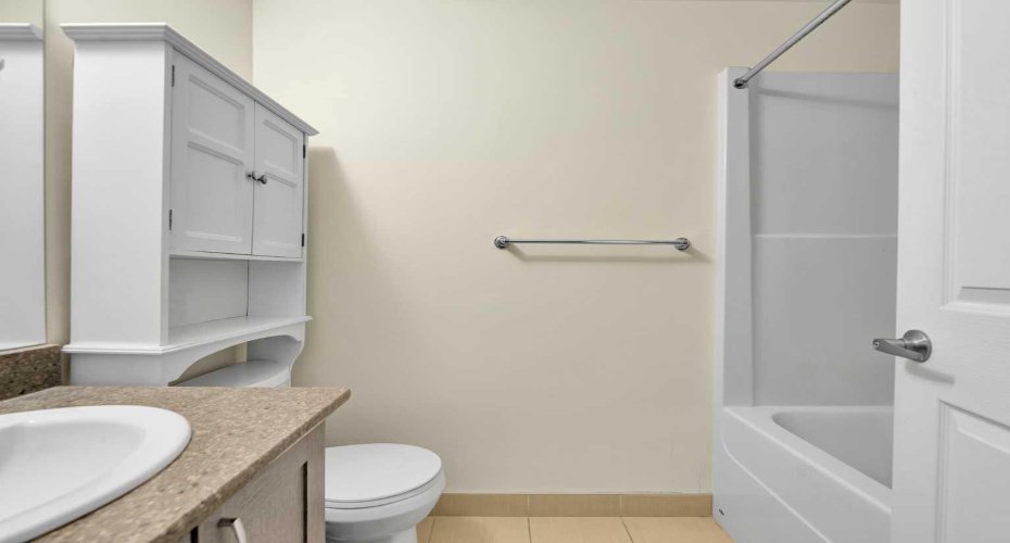 30 Brentwood Common, Calgary, Alberta T2L 2L8, 1 Bedroom Bedrooms, ,1 BathroomBathrooms,Residential,For Sale,Brentwood,A2294273