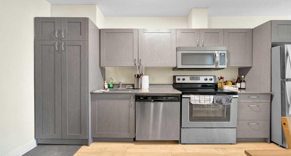 30 Brentwood Common, Calgary, Alberta T2L 2L8, 1 Bedroom Bedrooms, ,1 BathroomBathrooms,Residential,For Sale,Brentwood,A2294273