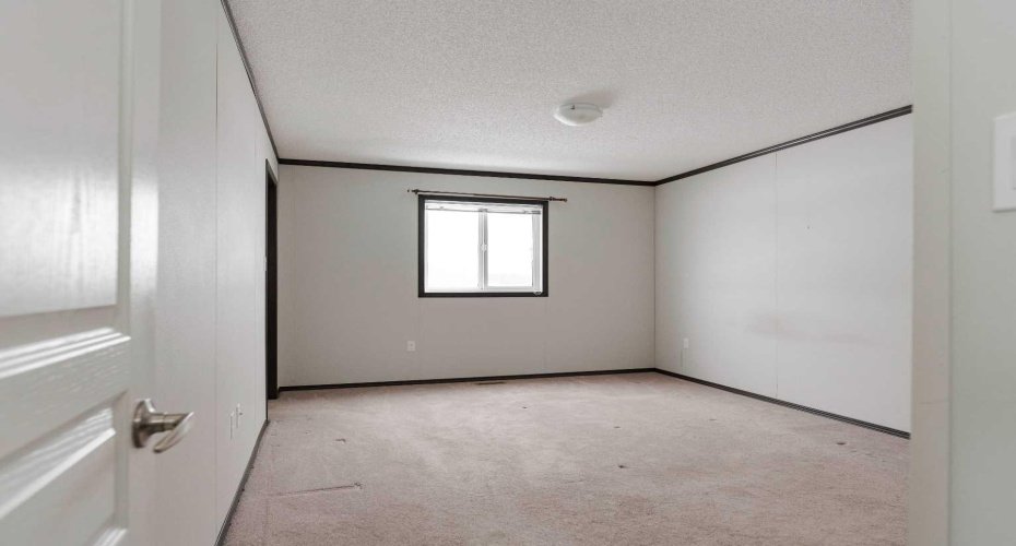 309 Mckinlay Crescent, Fort McMurray, Alberta T9K 2M9, 3 Bedrooms Bedrooms, ,2 BathroomsBathrooms,Residential,For Sale,Mckinlay,A2294285