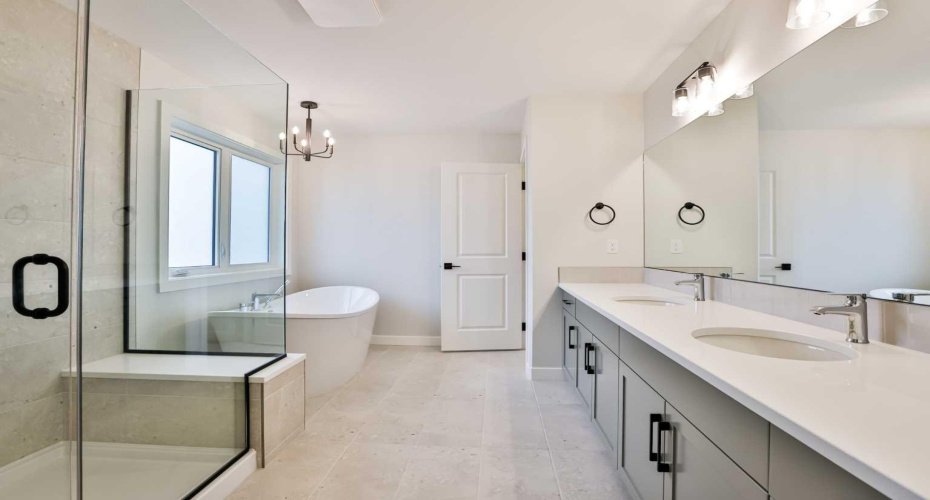 668 Devonia Road, Lethbridge, Alberta T1J 5W3, 3 Bedrooms Bedrooms, ,3 BathroomsBathrooms,Residential,For Sale,Devonia,A2294288