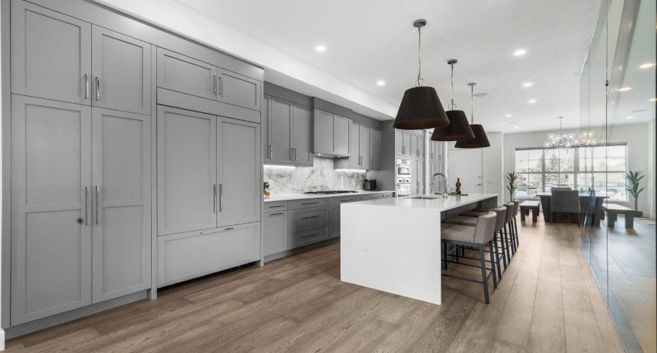 544 37 Street, Calgary, Alberta T2N 3B8, 4 Bedrooms Bedrooms, ,4 BathroomsBathrooms,Residential,For Sale,37,A2294305