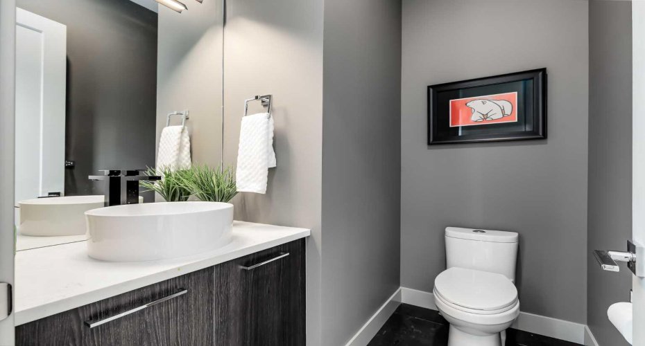 544 37 Street, Calgary, Alberta T2N 3B8, 4 Bedrooms Bedrooms, ,4 BathroomsBathrooms,Residential,For Sale,37,A2294305