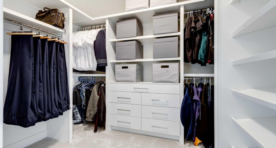 544 37 Street, Calgary, Alberta T2N 3B8, 4 Bedrooms Bedrooms, ,4 BathroomsBathrooms,Residential,For Sale,37,A2294305