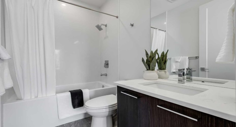 544 37 Street, Calgary, Alberta T2N 3B8, 4 Bedrooms Bedrooms, ,4 BathroomsBathrooms,Residential,For Sale,37,A2294305