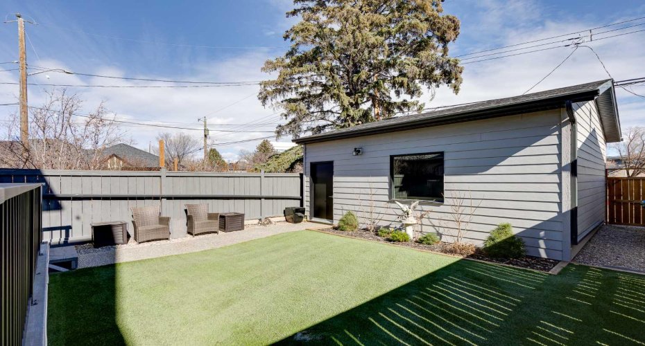 544 37 Street, Calgary, Alberta T2N 3B8, 4 Bedrooms Bedrooms, ,4 BathroomsBathrooms,Residential,For Sale,37,A2294305