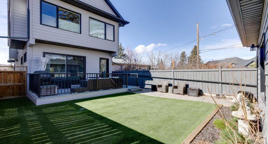 544 37 Street, Calgary, Alberta T2N 3B8, 4 Bedrooms Bedrooms, ,4 BathroomsBathrooms,Residential,For Sale,37,A2294305