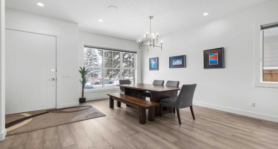 544 37 Street, Calgary, Alberta T2N 3B8, 4 Bedrooms Bedrooms, ,4 BathroomsBathrooms,Residential,For Sale,37,A2294305