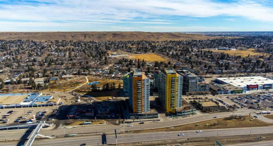 3830 Brentwood Road, Calgary, Alberta T2L 2J9, 2 Bedrooms Bedrooms, ,1 BathroomBathrooms,Residential,For Sale,Brentwood,A2294321