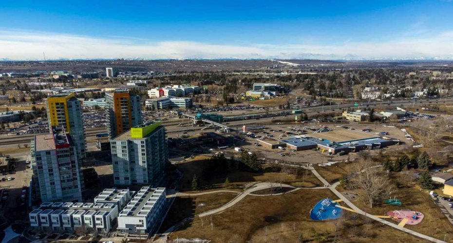 3830 Brentwood Road, Calgary, Alberta T2L 2J9, 2 Bedrooms Bedrooms, ,1 BathroomBathrooms,Residential,For Sale,Brentwood,A2294321