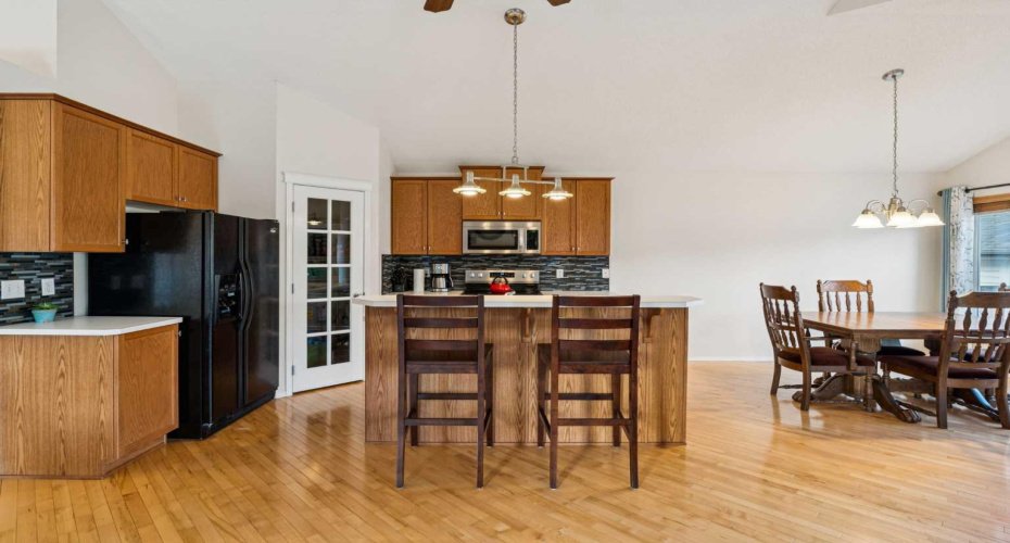 202 Copperfield Gardens, Calgary, Alberta T2Z 4C1, 3 Bedrooms Bedrooms, ,2 BathroomsBathrooms,Residential,For Sale,Copperfield,A2294371