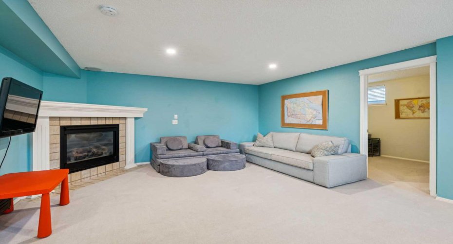 202 Copperfield Gardens, Calgary, Alberta T2Z 4C1, 3 Bedrooms Bedrooms, ,2 BathroomsBathrooms,Residential,For Sale,Copperfield,A2294371