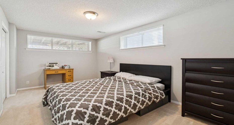 202 Copperfield Gardens, Calgary, Alberta T2Z 4C1, 3 Bedrooms Bedrooms, ,2 BathroomsBathrooms,Residential,For Sale,Copperfield,A2294371