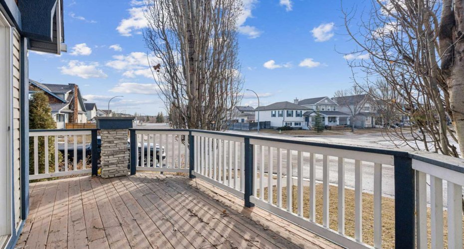 202 Copperfield Gardens, Calgary, Alberta T2Z 4C1, 3 Bedrooms Bedrooms, ,2 BathroomsBathrooms,Residential,For Sale,Copperfield,A2294371