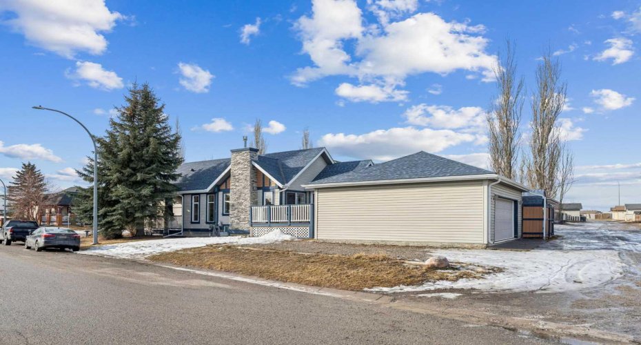 202 Copperfield Gardens, Calgary, Alberta T2Z 4C1, 3 Bedrooms Bedrooms, ,2 BathroomsBathrooms,Residential,For Sale,Copperfield,A2294371