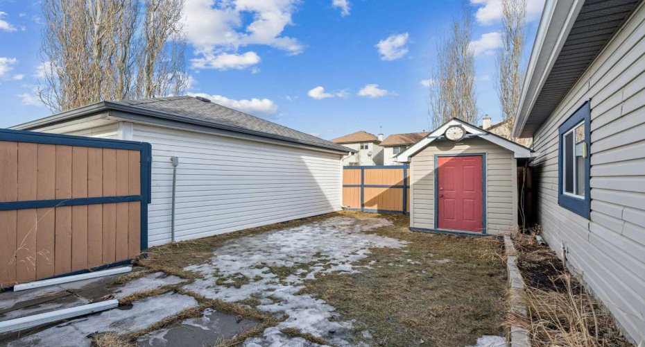 202 Copperfield Gardens, Calgary, Alberta T2Z 4C1, 3 Bedrooms Bedrooms, ,2 BathroomsBathrooms,Residential,For Sale,Copperfield,A2294371