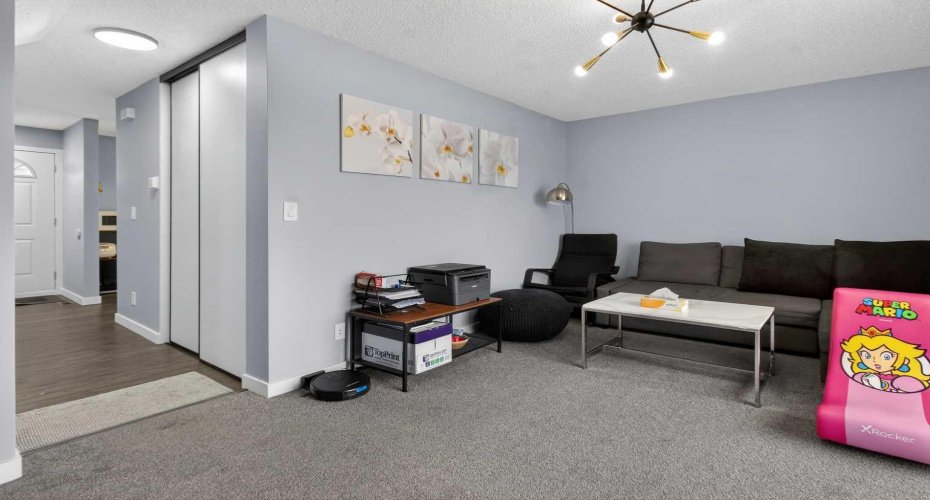 6100 4 Avenue, Calgary, Alberta T2A 5Z8, 3 Bedrooms Bedrooms, ,2 BathroomsBathrooms,Residential,For Sale,4,A2294374