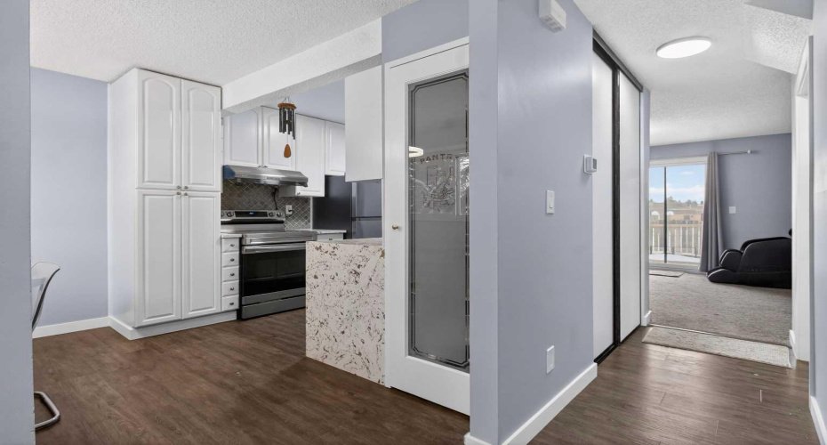 6100 4 Avenue, Calgary, Alberta T2A 5Z8, 3 Bedrooms Bedrooms, ,2 BathroomsBathrooms,Residential,For Sale,4,A2294374