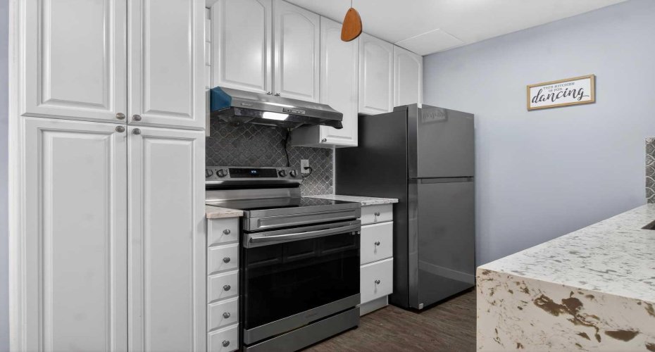 6100 4 Avenue, Calgary, Alberta T2A 5Z8, 3 Bedrooms Bedrooms, ,2 BathroomsBathrooms,Residential,For Sale,4,A2294374