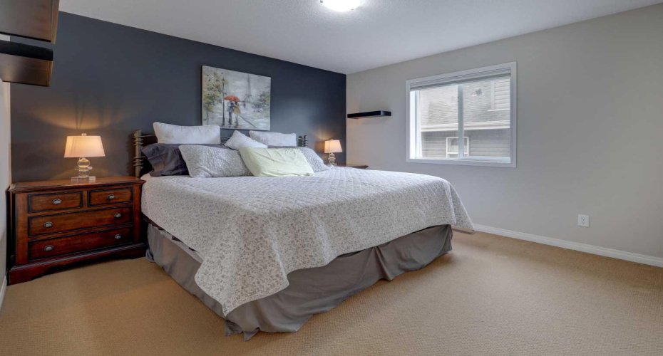 Ample sized 3rd bedroom