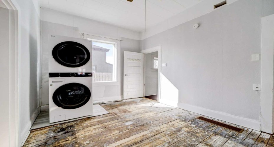 1052 Bev McLachlin Drive, Pincher Creek, Alberta T0K 1W0, 2 Bedrooms Bedrooms, ,1 BathroomBathrooms,Residential,For Sale,Bev McLachlin,A2294430