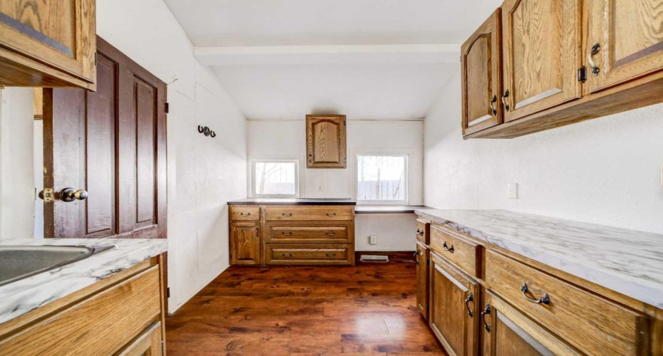 1052 Bev McLachlin Drive, Pincher Creek, Alberta T0K 1W0, 2 Bedrooms Bedrooms, ,1 BathroomBathrooms,Residential,For Sale,Bev McLachlin,A2294430