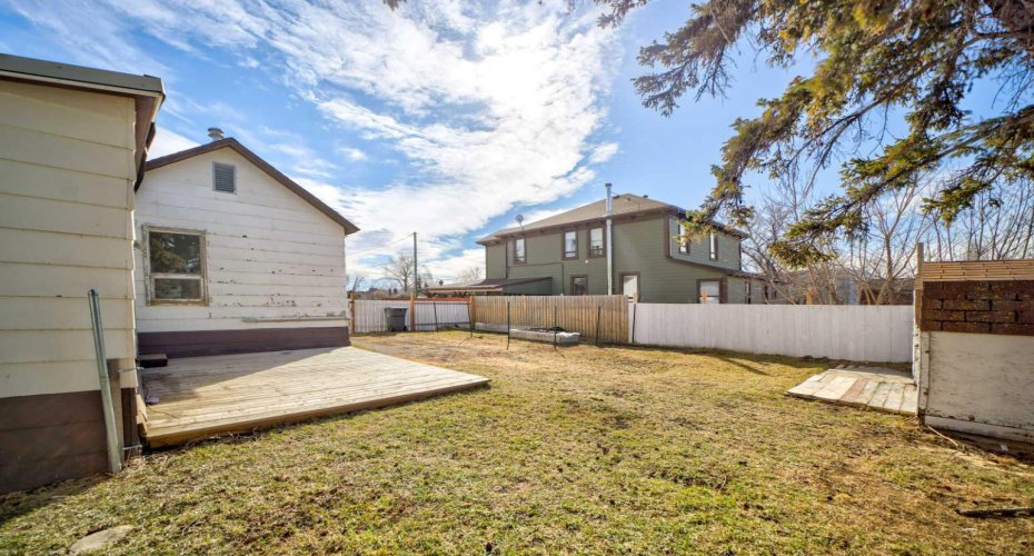 1052 Bev McLachlin Drive, Pincher Creek, Alberta T0K 1W0, 2 Bedrooms Bedrooms, ,1 BathroomBathrooms,Residential,For Sale,Bev McLachlin,A2294430