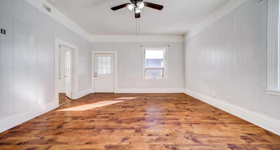 1052 Bev McLachlin Drive, Pincher Creek, Alberta T0K 1W0, 2 Bedrooms Bedrooms, ,1 BathroomBathrooms,Residential,For Sale,Bev McLachlin,A2294430