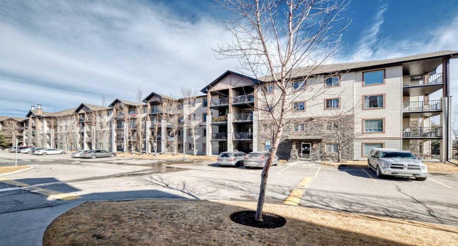 8 Bridlecrest Drive, Calgary, Alberta T2Y0H7, 2 Bedrooms Bedrooms, ,2 BathroomsBathrooms,Residential,For Sale,Bridlecrest,A2294434