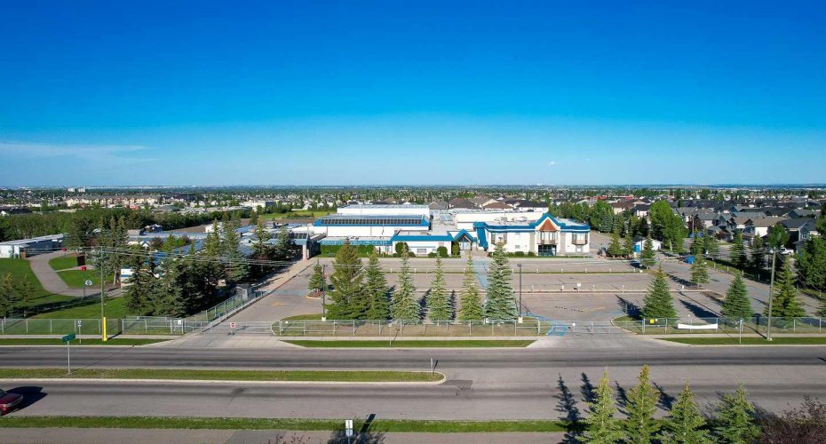 8 Bridlecrest Drive, Calgary, Alberta T2Y0H7, 2 Bedrooms Bedrooms, ,2 BathroomsBathrooms,Residential,For Sale,Bridlecrest,A2294434