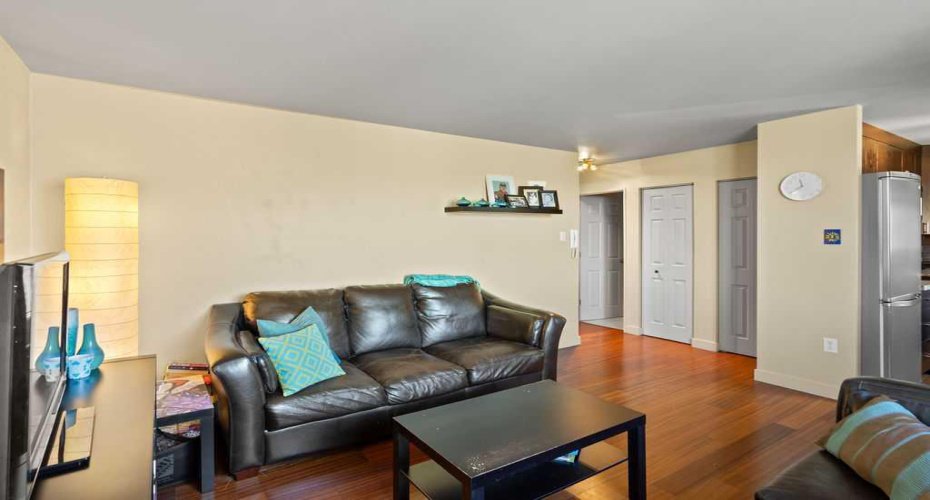 1811 18A Street, Calgary, Alberta T2T 4W1, 1 Bedroom Bedrooms, ,1 BathroomBathrooms,Residential,For Sale,18A,A2294446