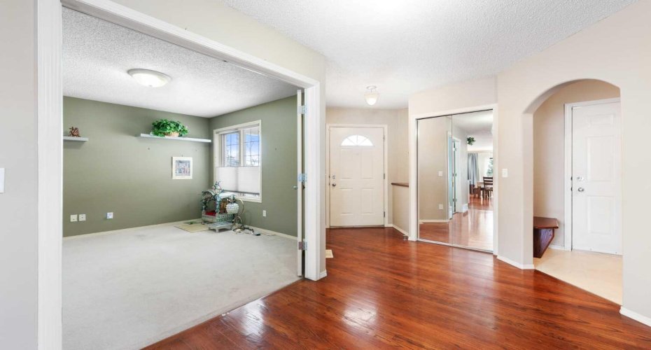 69 Hampstead Gardens, Calgary, Alberta T3A 5Y5, 4 Bedrooms Bedrooms, ,4 BathroomsBathrooms,Residential,For Sale,Hampstead,A2294451