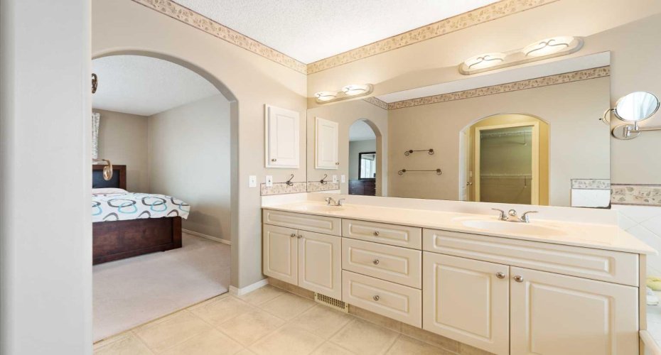 69 Hampstead Gardens, Calgary, Alberta T3A 5Y5, 4 Bedrooms Bedrooms, ,4 BathroomsBathrooms,Residential,For Sale,Hampstead,A2294451