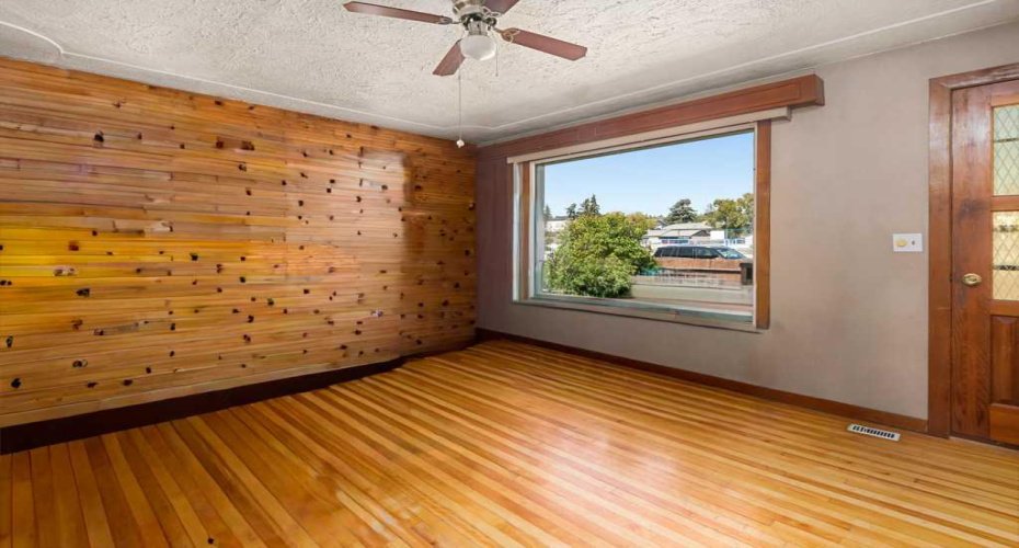 4503 Bowness Road, Calgary, Alberta T3B 0A9, 3 Bedrooms Bedrooms, ,1 BathroomBathrooms,Residential,For Sale,Bowness,A2294480