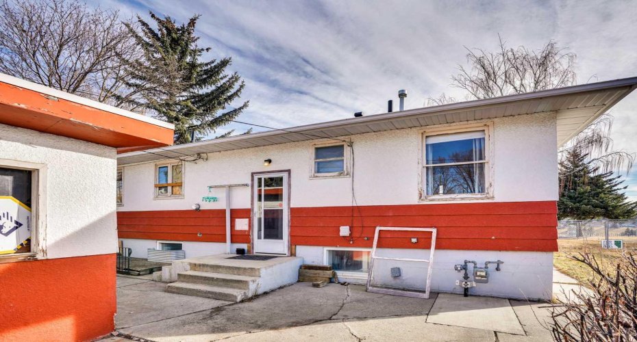 931 Robert Road, Calgary, Alberta t2e5n1, 3 Bedrooms Bedrooms, ,1 BathroomBathrooms,Residential,For Sale,Robert,A2294482