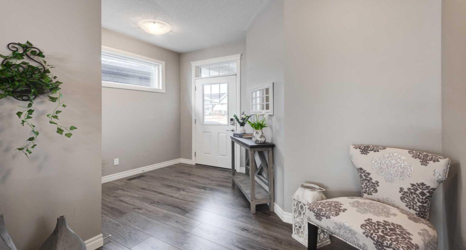 255 Riviera Way, Cochrane, Alberta T4C 0Z2, 4 Bedrooms Bedrooms, ,4 BathroomsBathrooms,Residential,For Sale,Riviera,A2294505