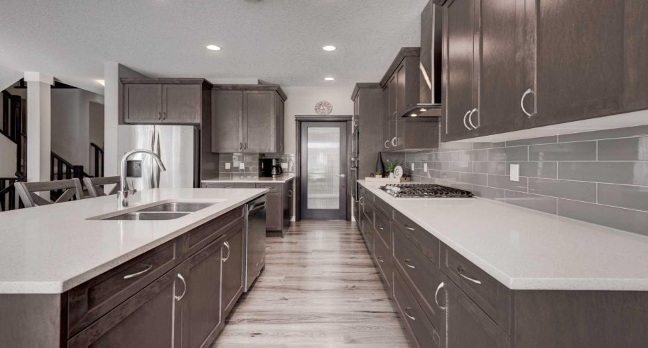 255 Riviera Way, Cochrane, Alberta T4C 0Z2, 4 Bedrooms Bedrooms, ,4 BathroomsBathrooms,Residential,For Sale,Riviera,A2294505