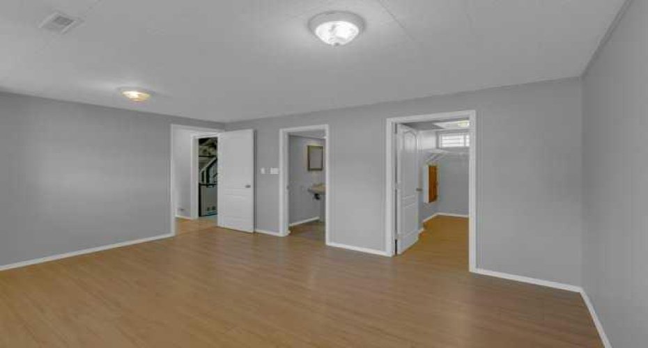 3 Madigan Court, Calgary, Alberta T2A5C7, 4 Bedrooms Bedrooms, ,3 BathroomsBathrooms,Residential,For Sale,Madigan,A2294506