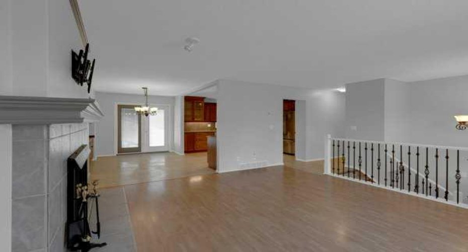 3 Madigan Court, Calgary, Alberta T2A5C7, 4 Bedrooms Bedrooms, ,3 BathroomsBathrooms,Residential,For Sale,Madigan,A2294506