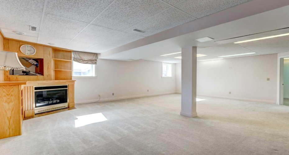 12 Vandoos Villas, Calgary, Alberta T3A 4W3, 3 Bedrooms Bedrooms, ,3 BathroomsBathrooms,Residential,For Sale,Vandoos,A2294517