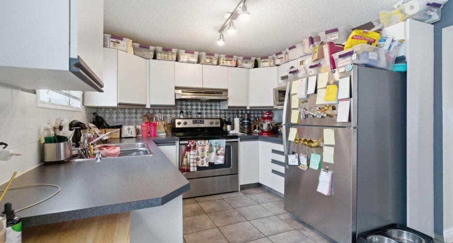 59 Abbeydale Villas, Calgary, Alberta T2A7P6, 2 Bedrooms Bedrooms, ,3 BathroomsBathrooms,Residential,For Sale,Abbeydale,A2294546