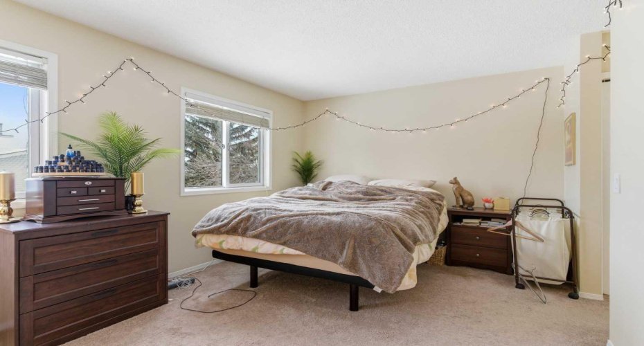 59 Abbeydale Villas, Calgary, Alberta T2A7P6, 2 Bedrooms Bedrooms, ,3 BathroomsBathrooms,Residential,For Sale,Abbeydale,A2294546