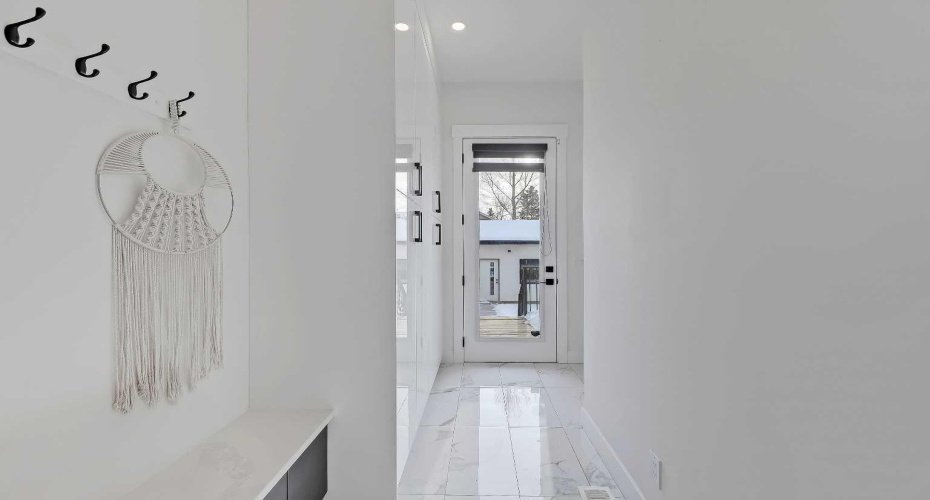 523 55 Avenue, Calgary, Alberta T2V 0E9, 4 Bedrooms Bedrooms, ,4 BathroomsBathrooms,Residential,For Sale,55,A2294548