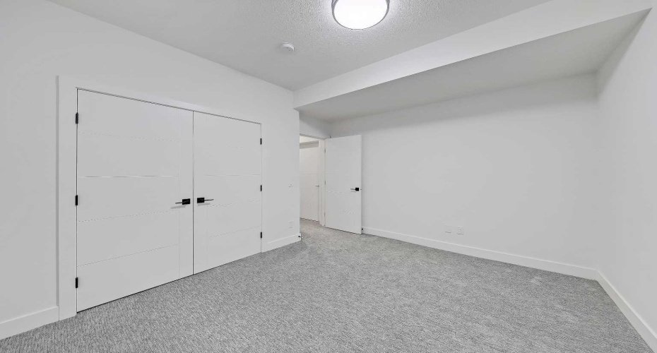 523 55 Avenue, Calgary, Alberta T2V 0E9, 4 Bedrooms Bedrooms, ,4 BathroomsBathrooms,Residential,For Sale,55,A2294548