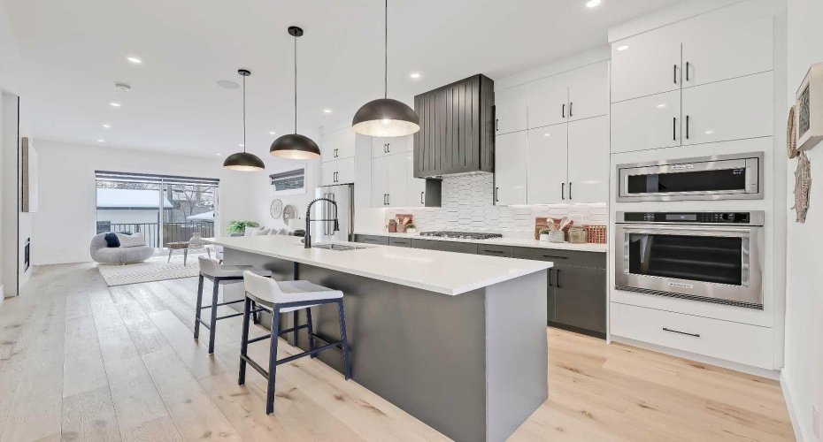 523 55 Avenue, Calgary, Alberta T2V 0E9, 4 Bedrooms Bedrooms, ,4 BathroomsBathrooms,Residential,For Sale,55,A2294548