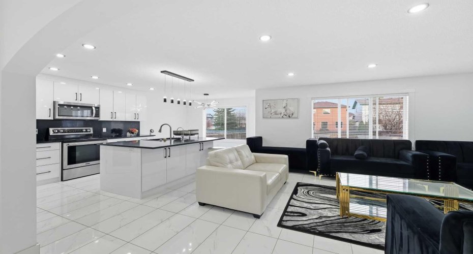 53 Martha's Place, Calgary, Alberta T3J4P4, 4 Bedrooms Bedrooms, ,4 BathroomsBathrooms,Residential,For Sale,Martha's,A2294577