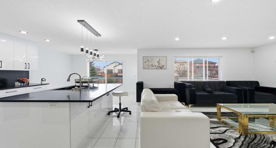 53 Martha's Place, Calgary, Alberta T3J4P4, 4 Bedrooms Bedrooms, ,4 BathroomsBathrooms,Residential,For Sale,Martha's,A2294577