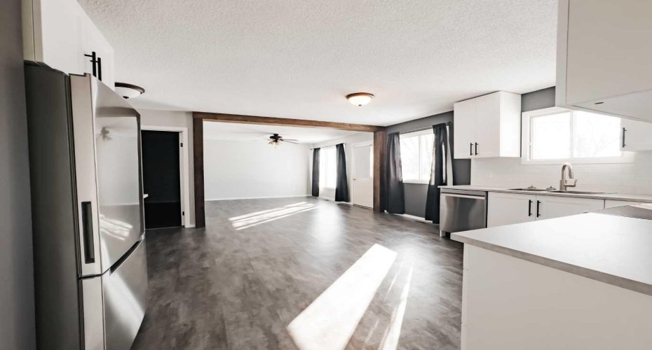 10614 102 Avenue, La Crete, Alberta T0H2H0, 2 Bedrooms Bedrooms, ,2 BathroomsBathrooms,Residential,For Sale,102,A2294583